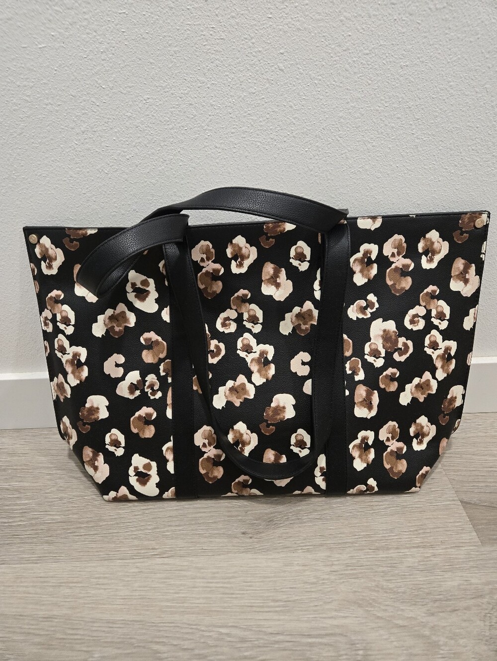 Thirty One Signature Tote In Autumn Boutique Pattern Print